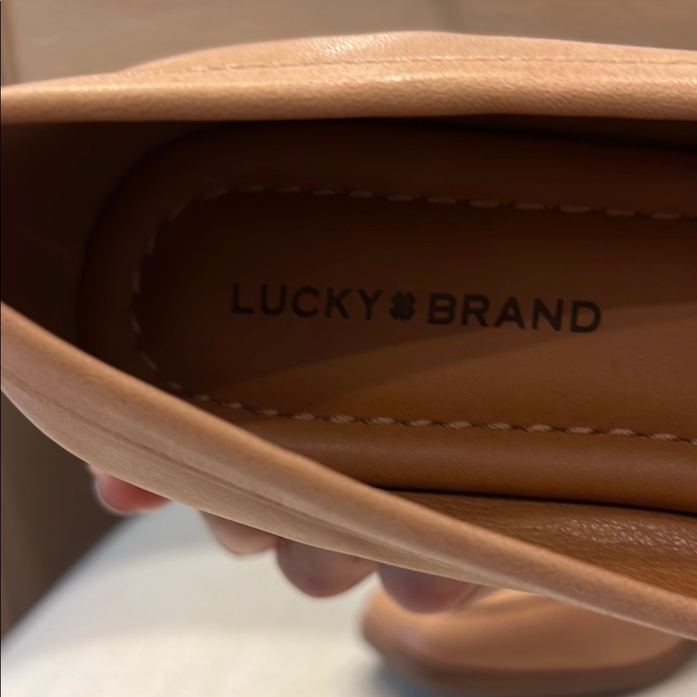 Lucky Brand Tan Leather Flats Timeless Design - Picture 2 of 4